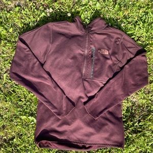 North Face maroon Half Zip size medium